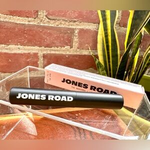 The Mascara by Jones Road Pitch Black